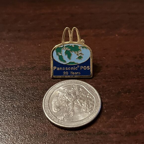 McDonald's Panasonic POS Systems Globe 20 Years Employee Lapel Hat Pin - Picture 2 of 3